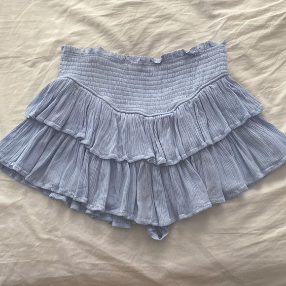 Light blue skirt - Picture 1 of 3